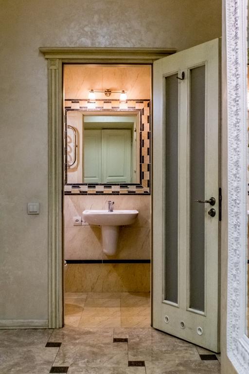 Apartment On Hutsulska 24H Electric Lwów Zewnętrze zdjęcie